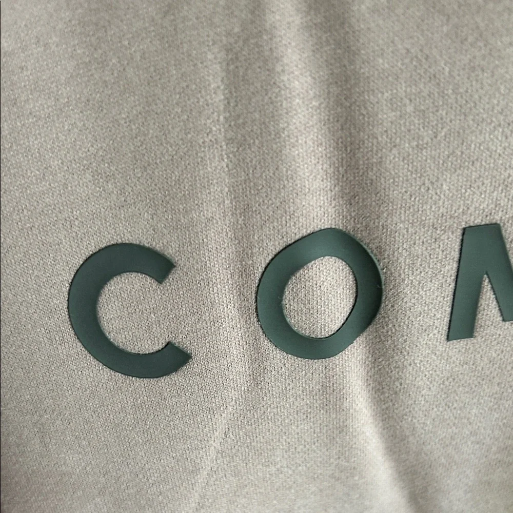 Comfrt Women's Orchid Hoodie - Picture 3 of 7
